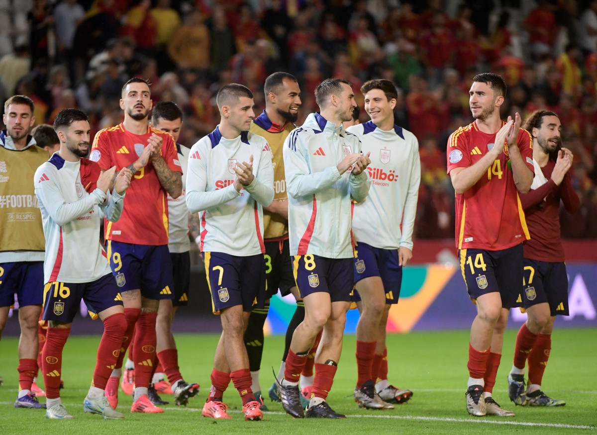 إسبانيا تسحق صربيا وتبلغ ربع نهائي دوري الأمم الأوروبية