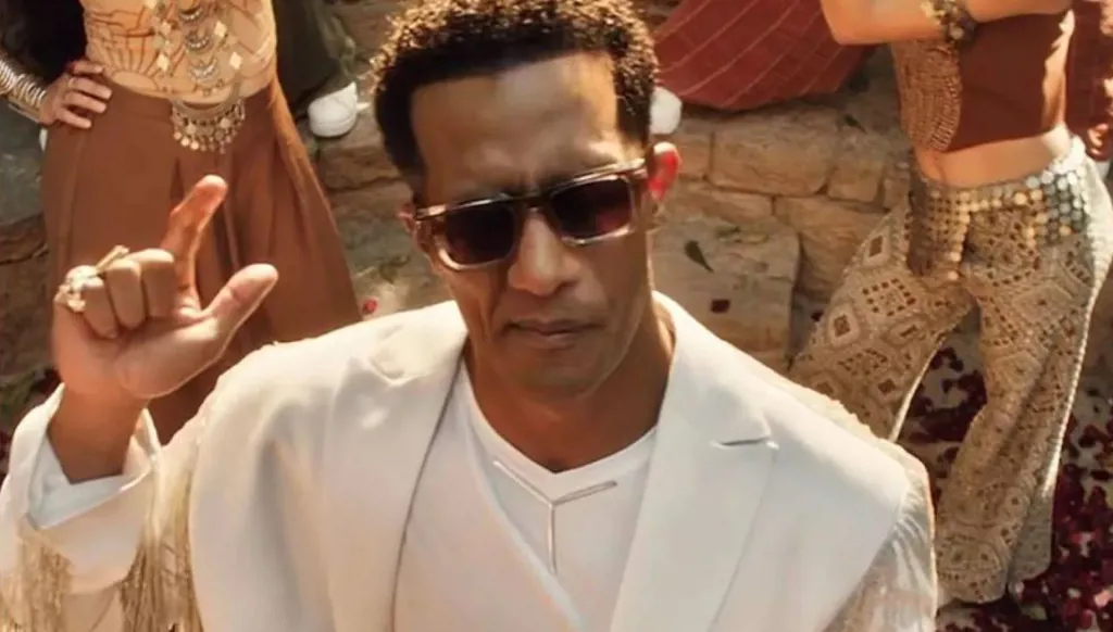 حفيد أنور السادات يهاجم محمد رمضان... أهان الرئيس الراحل في "برج الثور"