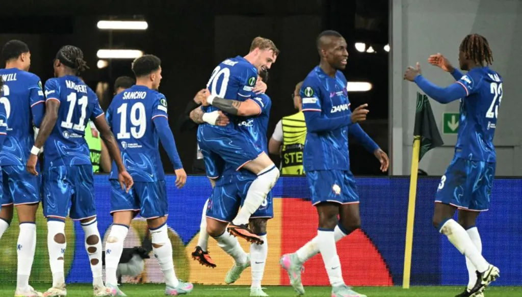تشيلسي يقلب الطاولة على بيتيس ويتوج بلقب دوري المؤتمر الأوروبي