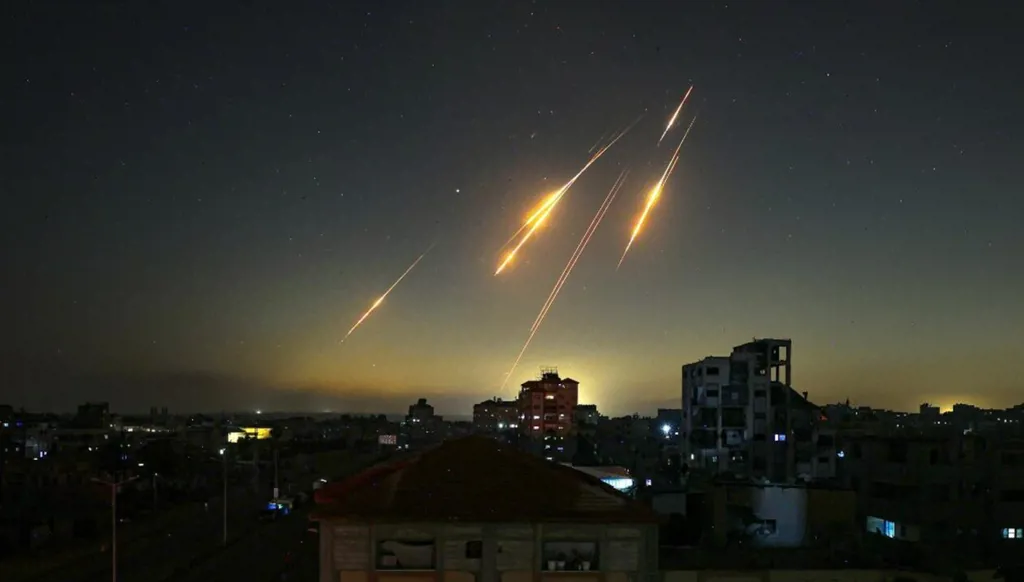 العرب بين واشنطن وطهران وتل أبيب: هل آن أوان الطّريق الثّالث؟