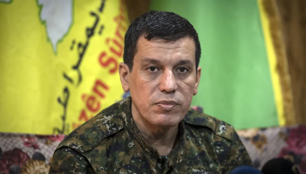 قائد "قسد": بحثت مع مبعوث ترامب تسريع دمج قواتنا في الدولة السورية