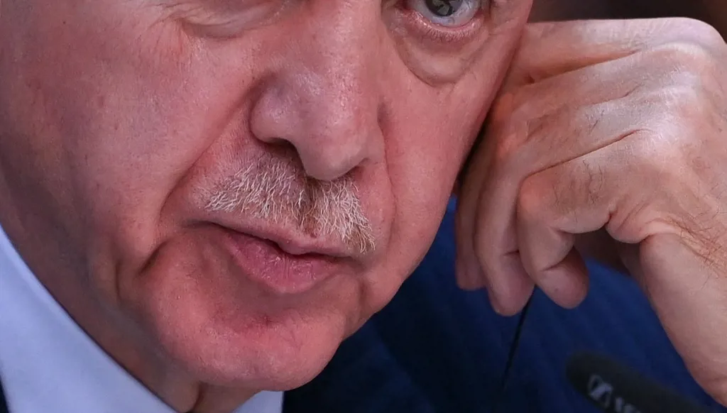 أردوغان يرفع الحد الأدنى الشهري للأجور في تركيا