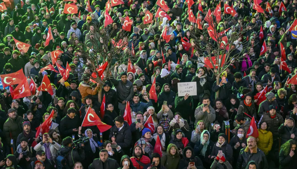 استمرار الغضب في تركيا بعد شهر على التظاهرات