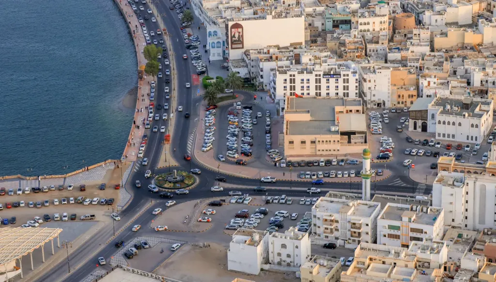 شروط جديدة للحصول على الإقامة الذهبية للمستثمرين في سلطنة عمان
