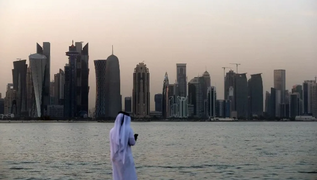 رغم الضربات الإيرانية... لماذا تمسكت قطر بخيار الوساطة؟