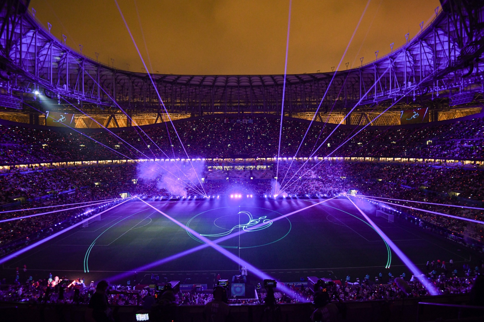 مباراة من كأس العرب (مرفقة بالبيان).