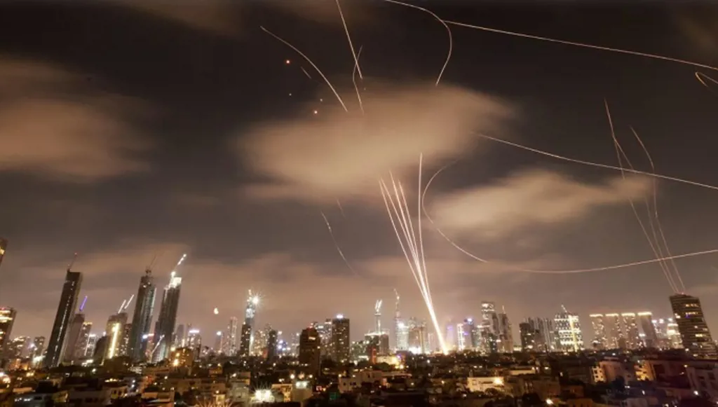 "سي ان ان": واشنطن استخدمت ربع مخزونها من صواريخ "ثاد" خلال الحرب بين إيران واسرائيل