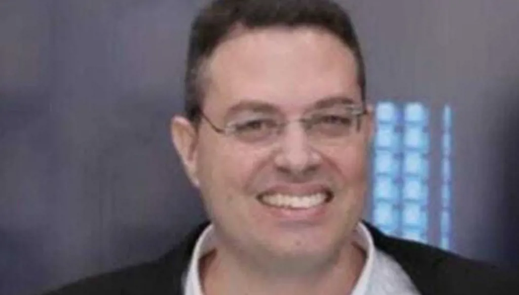 إعلام إسرائيلي: اعتقال رئيس شركة الإنترنت "كورنيليوس" التنفيذي بتهمة الاعتداء الجنسي على 5 أطفال