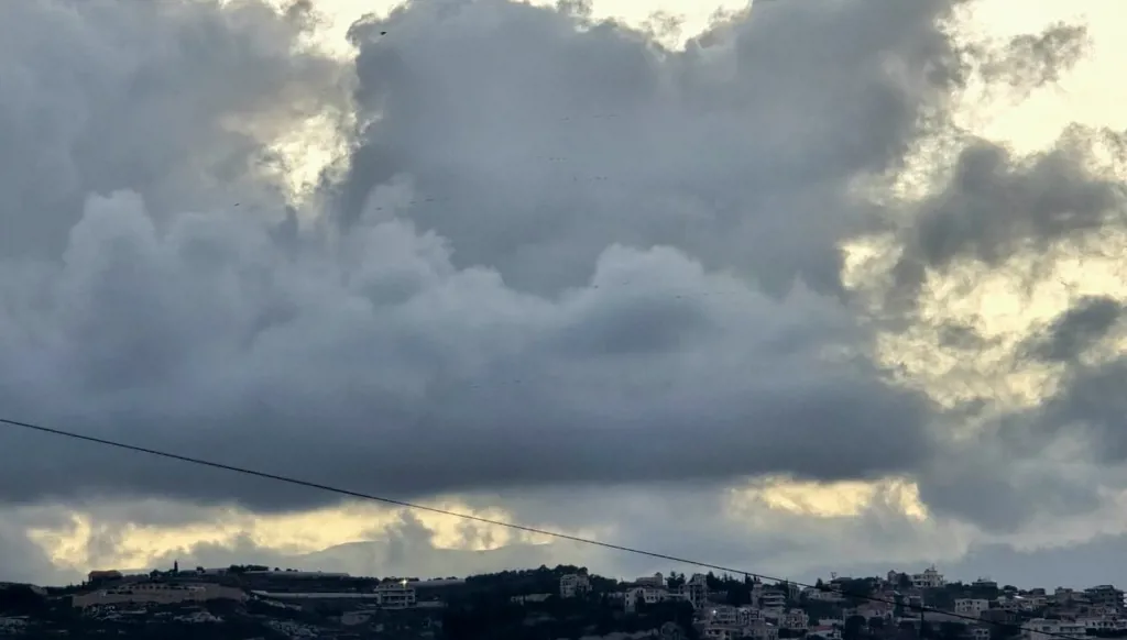 غيوم وضباب على المرتفعات... وعودة درجات الحرارة للارتفاع تدريجياً!