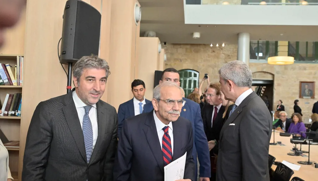 نواف سلام (نبيل اسماعيل).