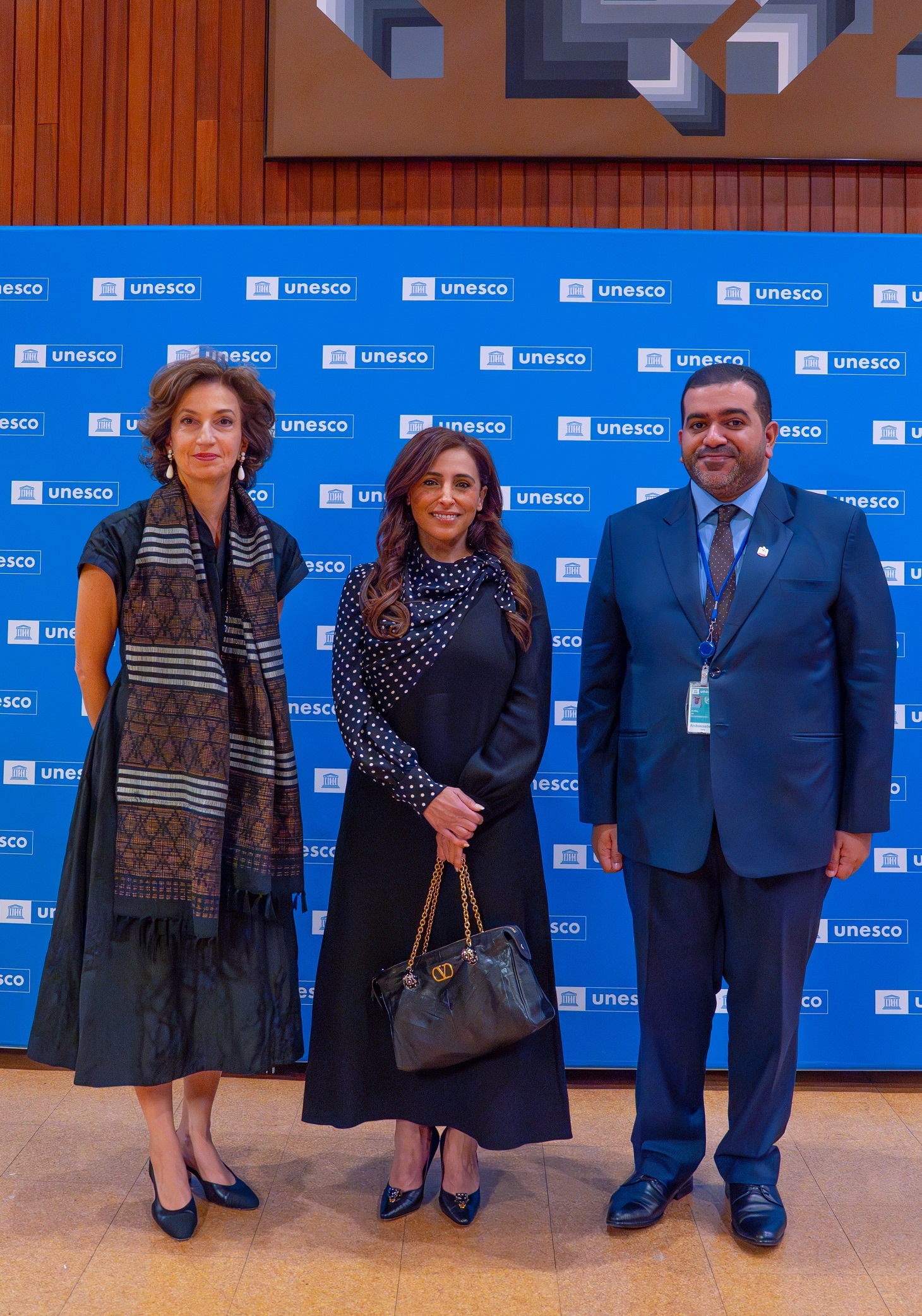 الشيخة بدور بنت سلطان القاسمي والمديرة العامة لـ“اليونسكو“ أودري أزولاي ورئيس بعثة الدولة والمندوب الدائم لدولة الإمارات العربية المتحدة لدى “اليونسكو“ علي عبدالله الحاج العلي.
