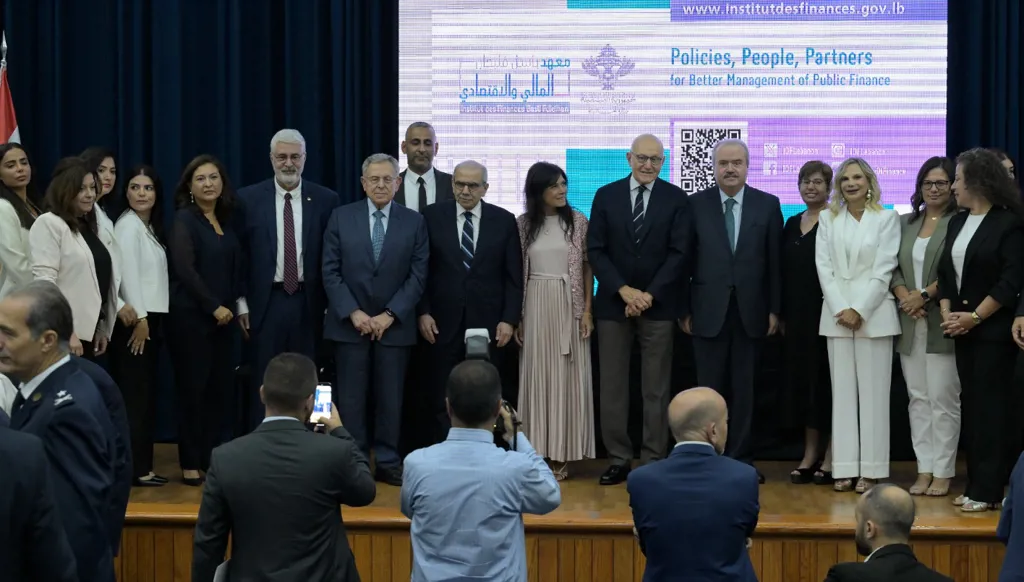 لبنان يكرّم باسل فليحان ويؤكد حصرية السلاح والإصلاح المؤسسي