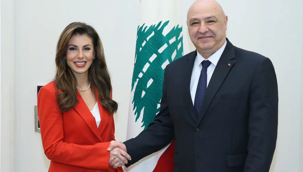 مورغان أورتاغوس تقابل الرئيس اللبناني وفي يدها خاتم نجمة داود