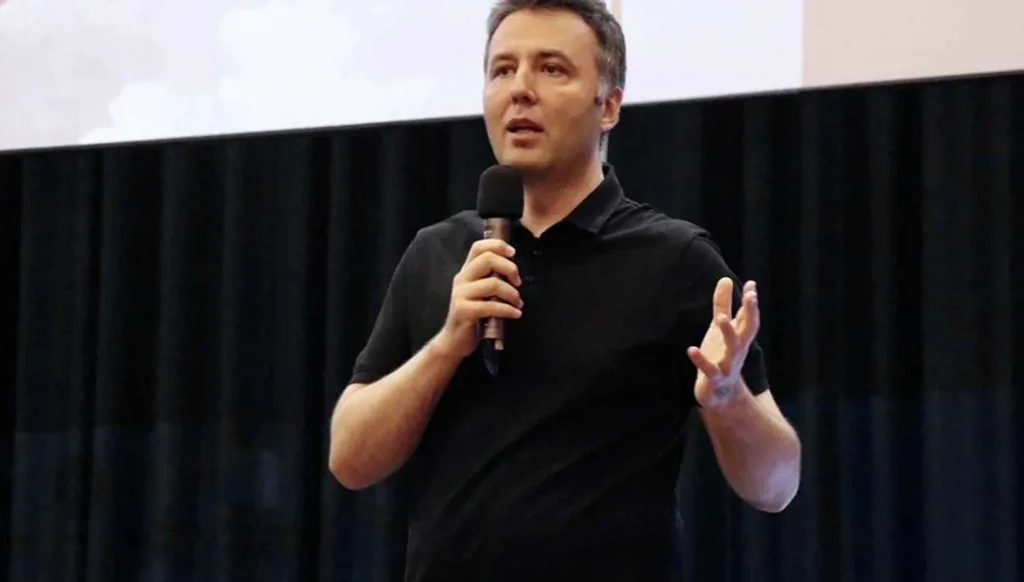 سقوط أمير الإعلام في تركيا: الجنس والمخدرات في قلب صراع العرش