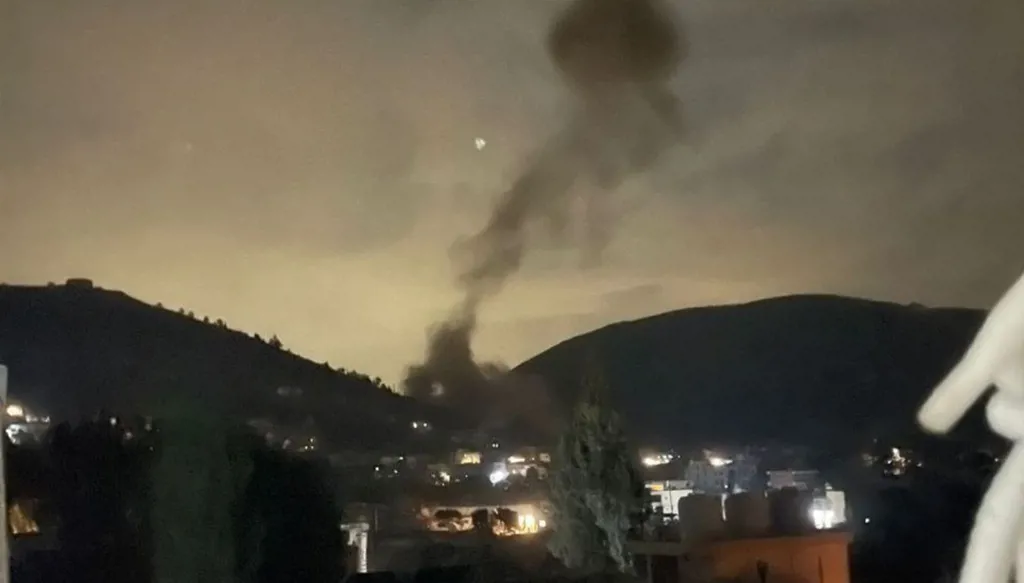 صباح "النهار": غارات صباحيّة على وقع "عقم سياسي وديبلوماسي"... وأصداء سعودية إيجابية إلى بيروت؟!