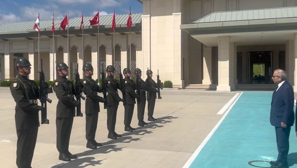 سلام يصل إلى تركيا... واجتماع مرتقب مع أردوغان