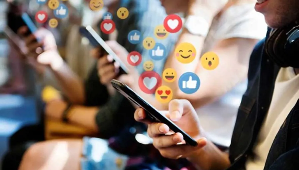 متابعة بأعين ضيقة