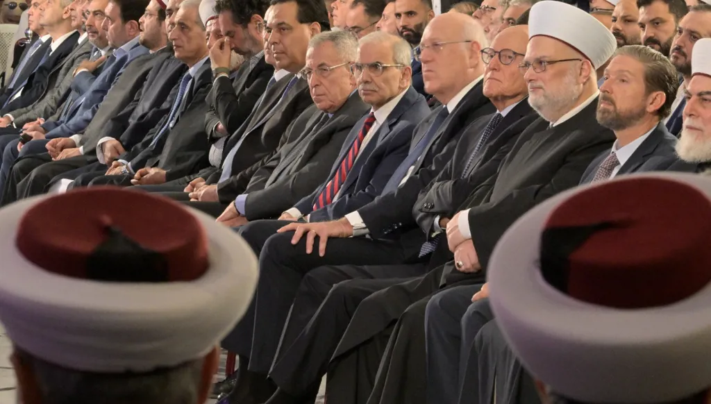 خلال احتفال ذكرى المولد النبوي في مسجد الأمين (نبيل اسماعيل).