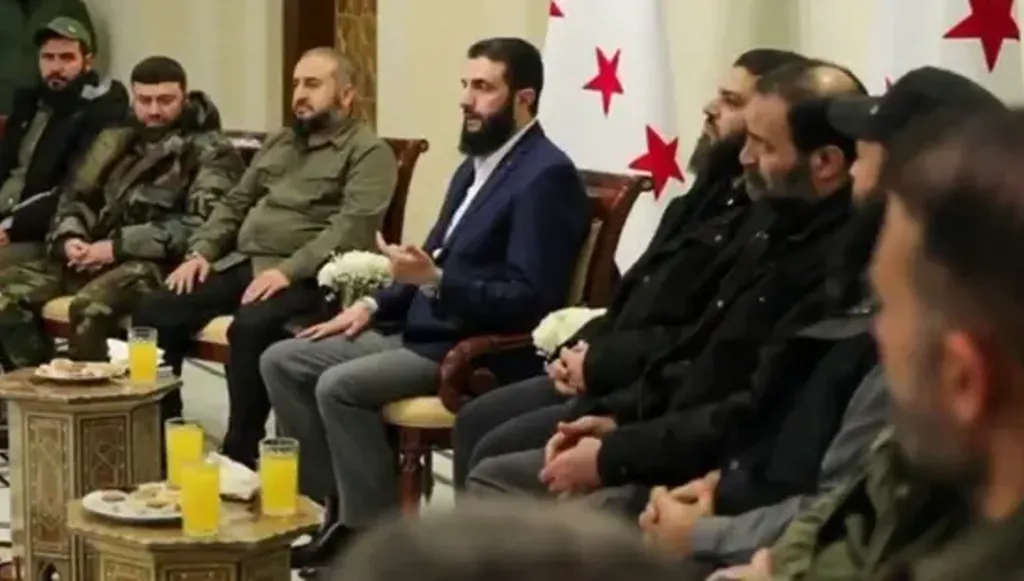 السلطة السورية تلاحق ضباط النظام السابق في لبنان