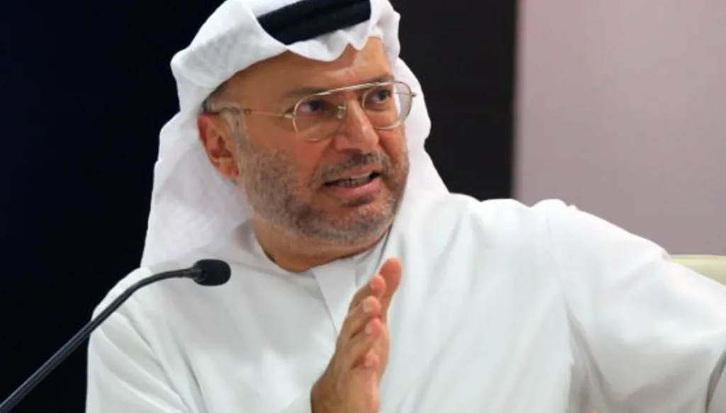 قرقاش: خطة إعادة إعمار غزة لا يمكن أن تتم دون مسار واضح لحل الدولتين