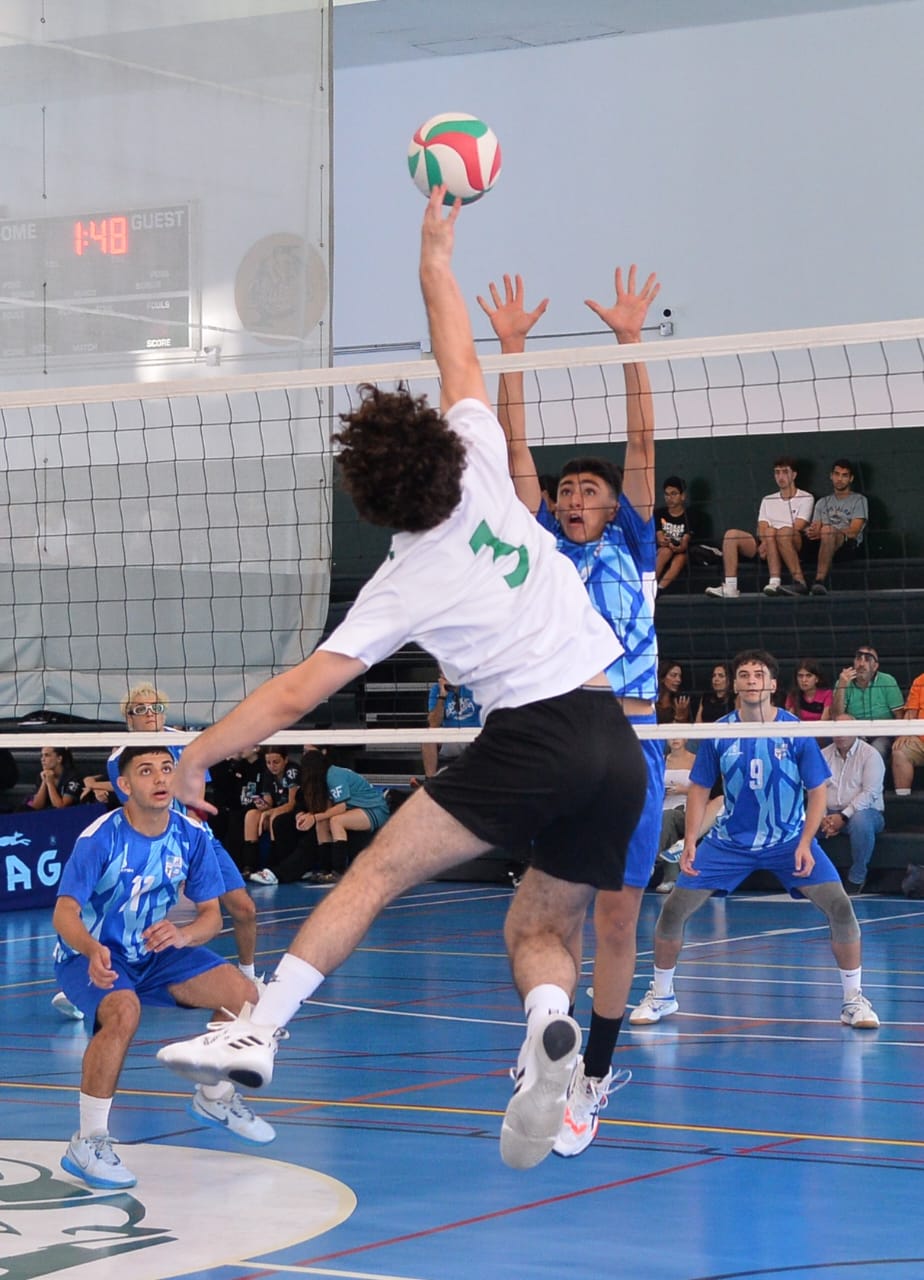 من المنافسات.