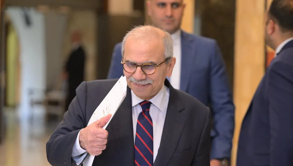 الحكومة تماشي الأكثرية في قانون الانتخاب... هل يُنشر في الجريدة الرسمية أو يبقى في "المقبرة"؟