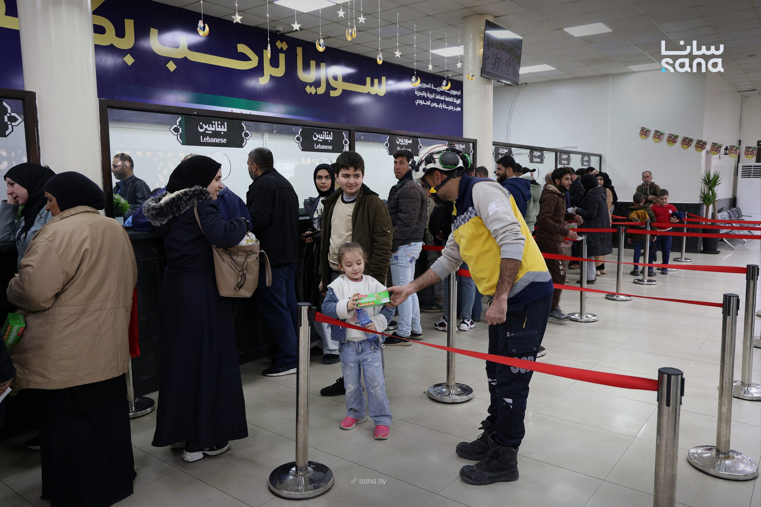 سوريون يغادرون لبنان (سانا)