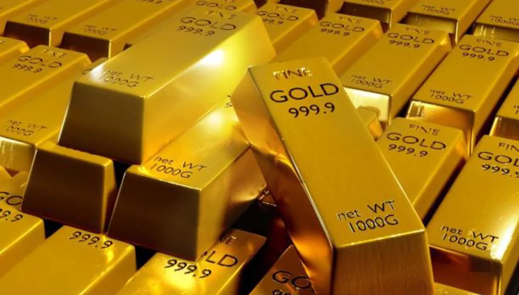 الذهب يرتفع مع إقبال المستثمرين على الشراء