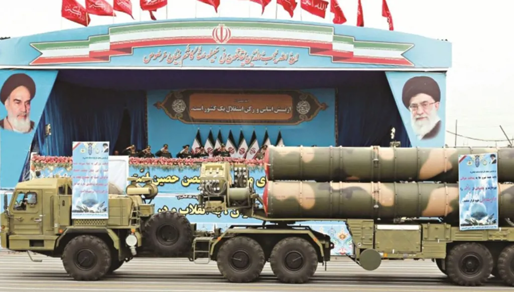 هل تردّ إيران عسكرياً على إسرائيل ثانيةً؟