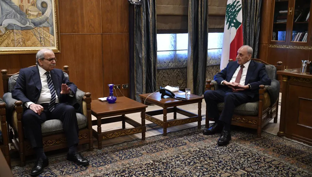 جبهة لبنان تحتدم على وقع "التسوية" مع إيران... الكنيسة المارونية تدعم السلطة وتدين "البدائل"