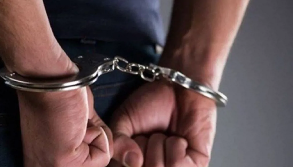 توقيف مروّج مخدرات ينشط في محلة طريق المطار القديمة