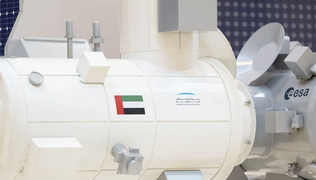 عقد على دخول الإمارات سباق استكشاف الفضاء