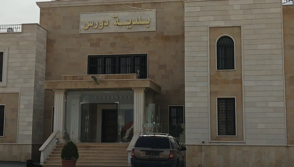 دورس على صفيح انتخابي ساخن: صراع التحالفات والخلافات الطائفية