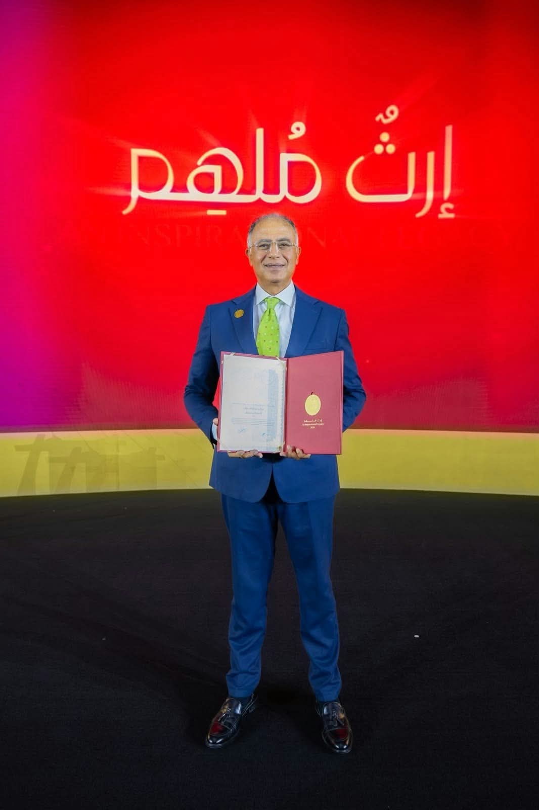 الروائي المصري أشرف العشماوي.