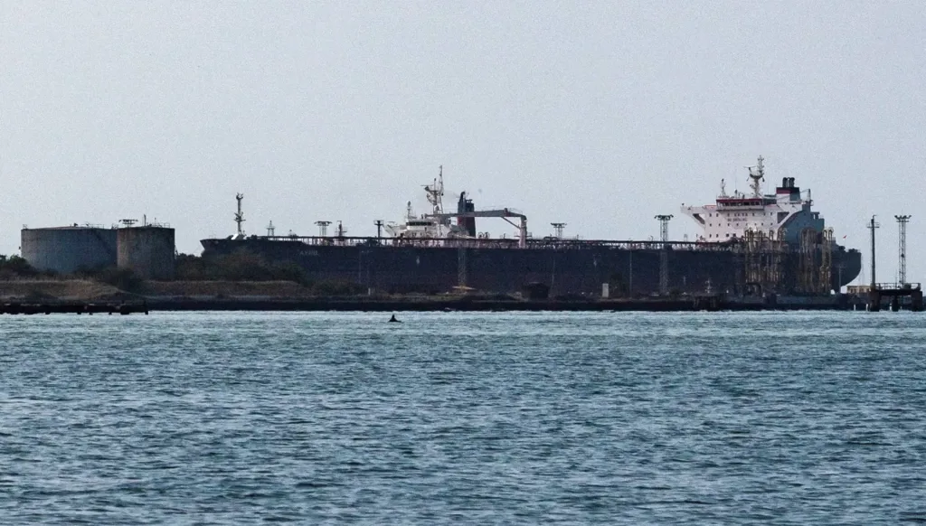 خدمة تتبع: أكثر من 10 ناقلات نفط محملة غادرت فنزويلا خلال الأيام الماضية