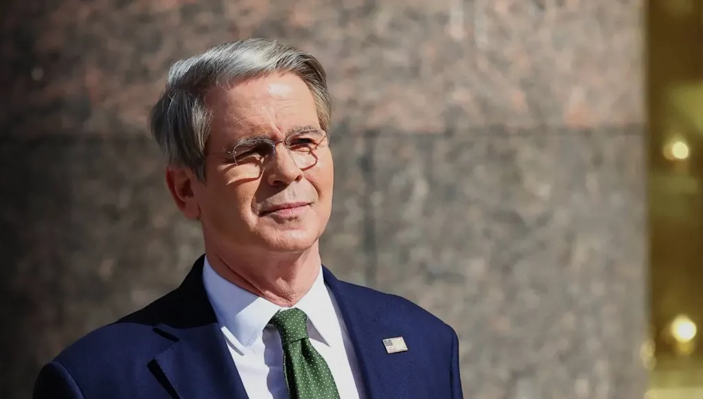 الخزانة الأميركية تُحذّر: عقوبات على المتعاملين مع شركات الطيران الإيرانية