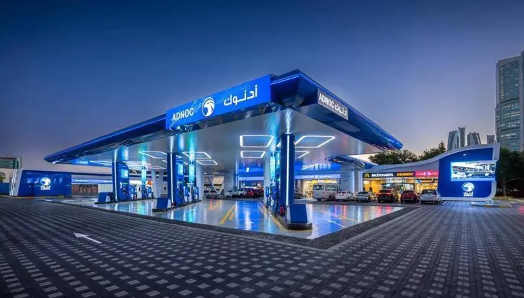 "أدنوك" تستكشف فرصاً بقطاعي التنقيب والإنتاج والغاز المسال في كندا