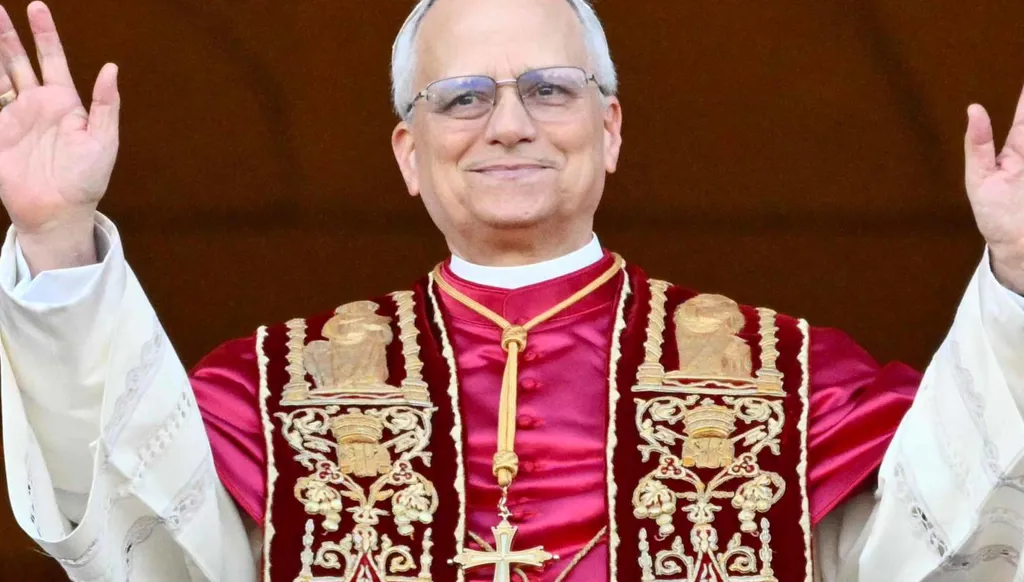 البابا لاوون الرابع عشر: التهديدات الموجهة للشعب الإيراني "غير مقبولة"