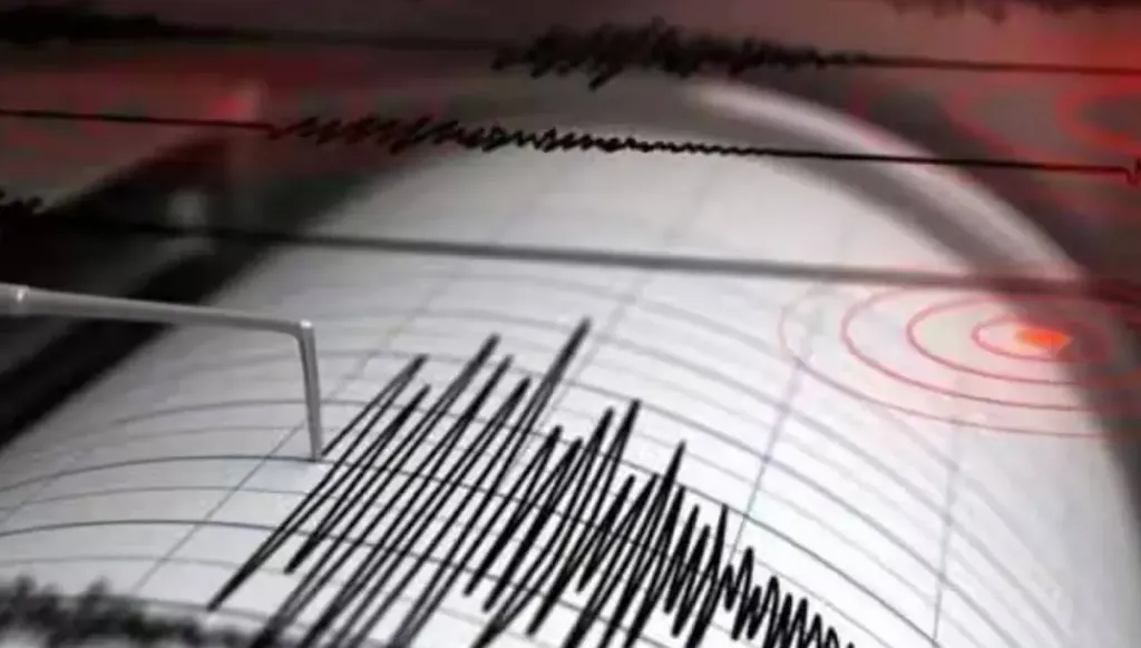 زلزال يضرب منطقة هندوكوش في أفغانستان