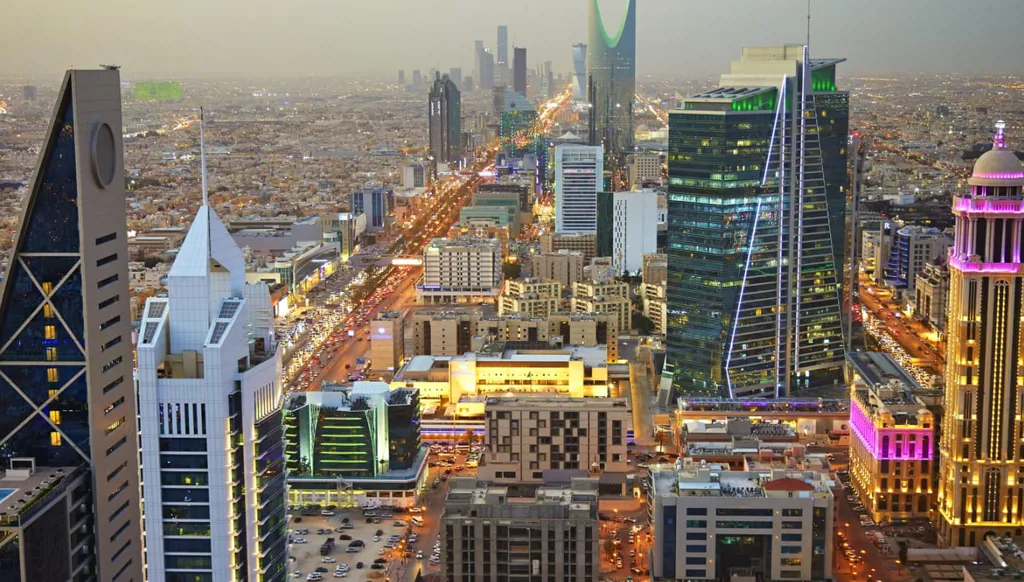 السعودية تحقق نموًا اقتصادياً مستداماً بنسبة 5% في الربع الثالث من عام 2025