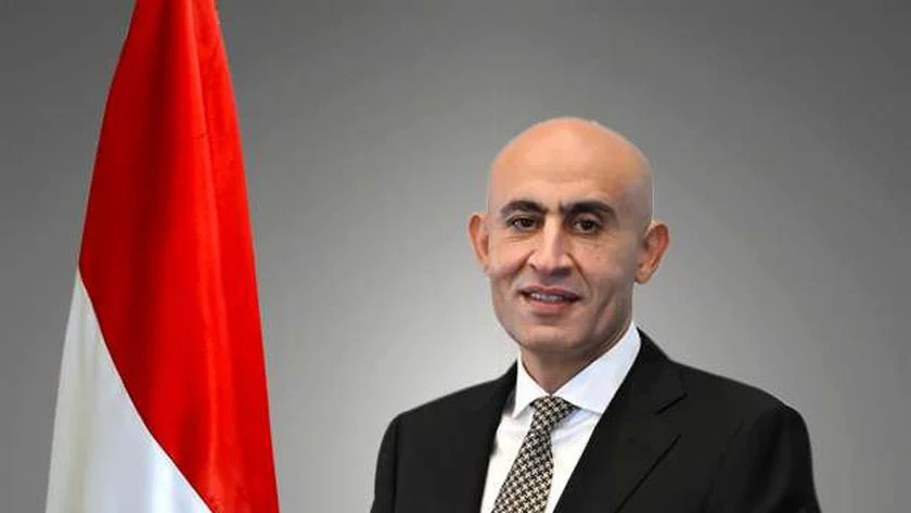 محمد عبد اللطيف (مواقع).