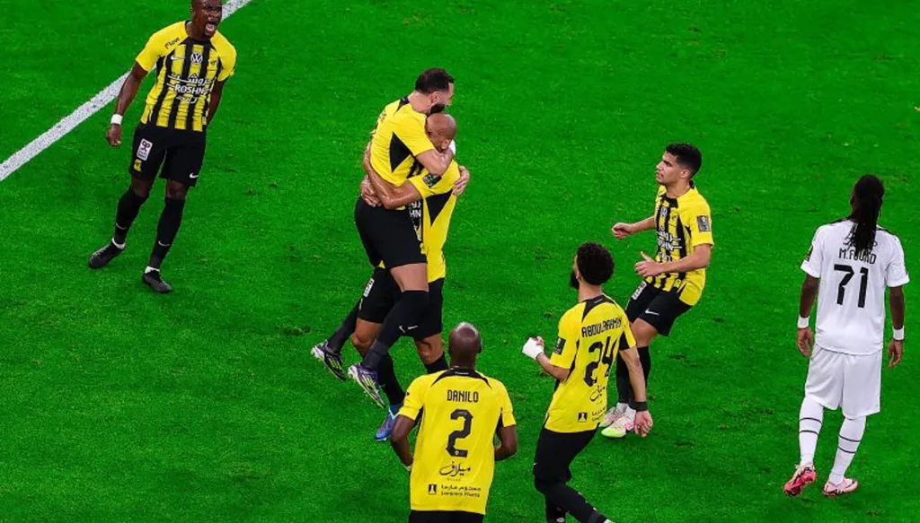 بسيناريو مثير... الاتحاد يخطف بطاقة التأهل لنهائي كأس ملك السعودية