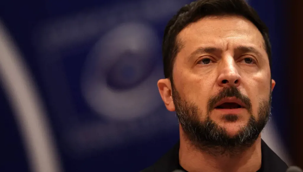 زيلينسكي: روسيا تركز ضرباتها على السكك الحديد في أوكرانيا