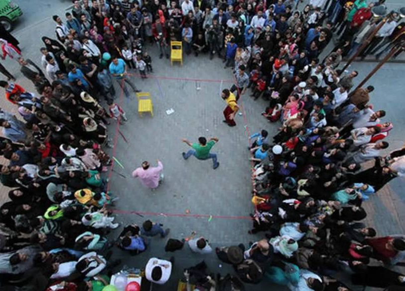 مجموعة من الشباب في طهران.(أرشيف)