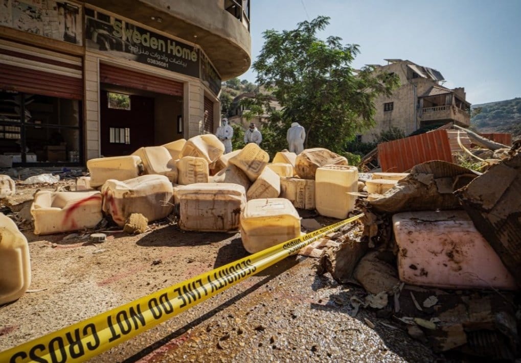 كمية من مادة نيترات الأمونيوم أعلنت اليونيفيل العثور عليها في بلدة حولا الجنوبية.
