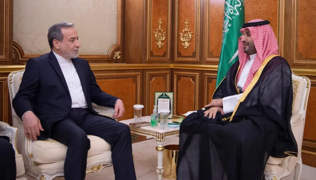 بن سلمان يستقبل عراقجي: السعودية تدعم الحوار كسبيل لتسوية الخلافات