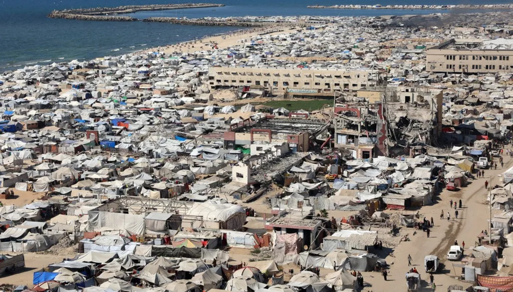 "هآرتس": إسرائيل تقاوض للمرة الأولى بشأن إنهاء حرب غزة