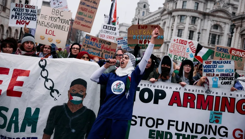 آلاف المتظاهرين المؤيدين للفلسطينيين في لندن عشية بدء هدنة غزة