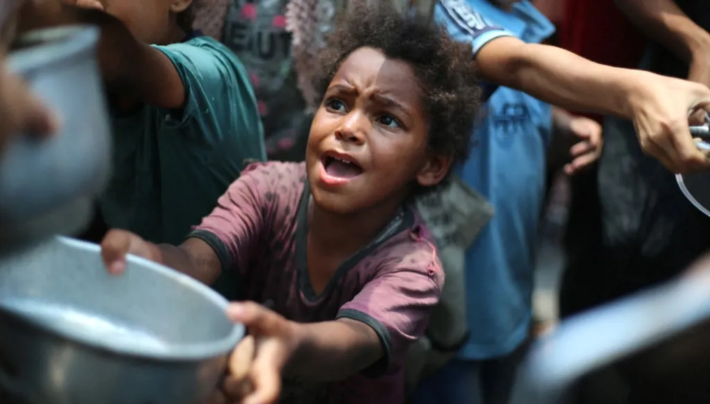 24 قتيلاً على شاطئ البحر في غزة... قطر: لا محادثات بشأن الهدنة حالياً