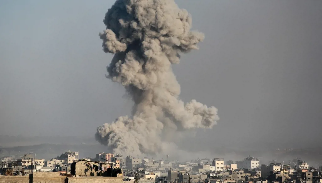 الاستخبارات التركية تبحث مع حماس هدنة في غزة... وتلويح إسرائيلي بعملية عسكرية واسعة